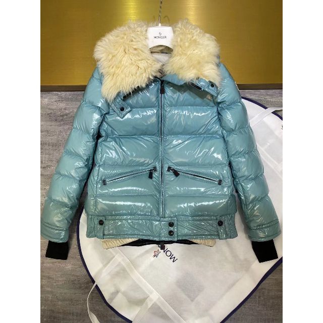 予約販売 MONCLER - MONCLERダウンジャケット新品未使用 ダウン