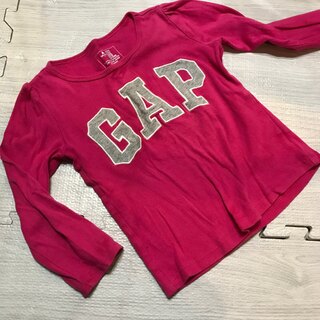 ベビーギャップ(babyGAP)の【ピンク】長袖　100㎝Baby GAP ベビーギャップ ロゴ　ロンT(Tシャツ/カットソー)