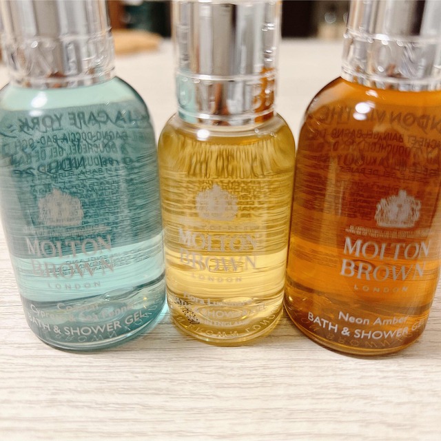 MOLTON BROWN(モルトンブラウン)のモルトンブラウン バス&シャワージェル コスメ/美容のボディケア(ボディソープ/石鹸)の商品写真