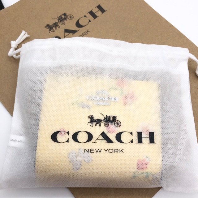 COACH(コーチ)の【COACH☆2022年新作】新品！希少！フラワー！花柄！イエロー マルチ！ レディースのファッション小物(財布)の商品写真