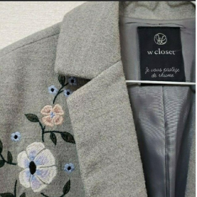 w closet(ダブルクローゼット)の刺繍コート レディースのジャケット/アウター(ロングコート)の商品写真