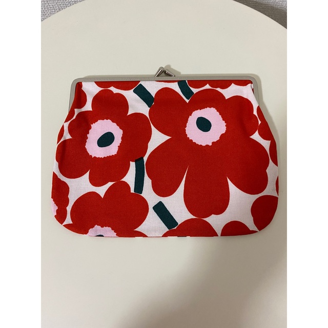 marimekko(マリメッコ)の未使用♡マリメッコがま口ポーチ　赤 レディースのファッション小物(ポーチ)の商品写真