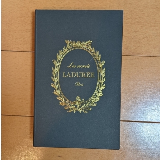 LADUREE(ラデュレ)のLADUREE ブックマーカー インテリア/住まい/日用品の文房具(その他)の商品写真