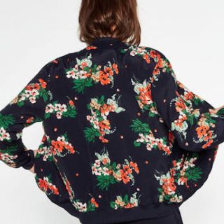 ザラ(ZARA)のZARA 花柄 ボンバージャケット ブルゾン(ブルゾン)