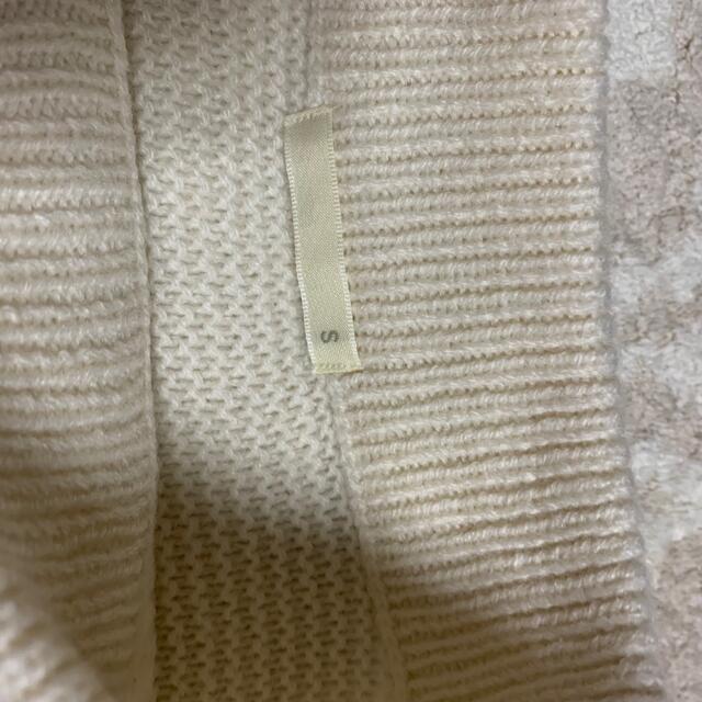 GU(ジーユー)のGU  白ニット レディースのトップス(ニット/セーター)の商品写真