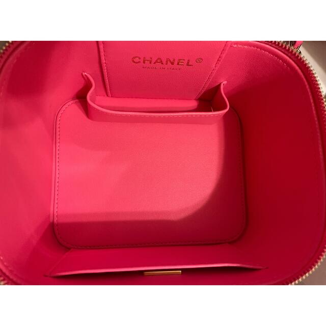 CHANEL(シャネル)の新作　完売品　CHANEL シャネル　スモール　ヴァニティケース　ピンク　新品 レディースのバッグ(ショルダーバッグ)の商品写真