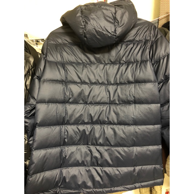 patagonia(パタゴニア)の★新品★パタゴニア キッズハイロフトダウンセーターフーディ ネイビー/XL メンズのジャケット/アウター(ダウンジャケット)の商品写真