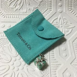 ティファニー(Tiffany & Co.)の【明後日までのお値段】Tiffany&Co. ブルーボックス チャーム(ブレスレット/バングル)