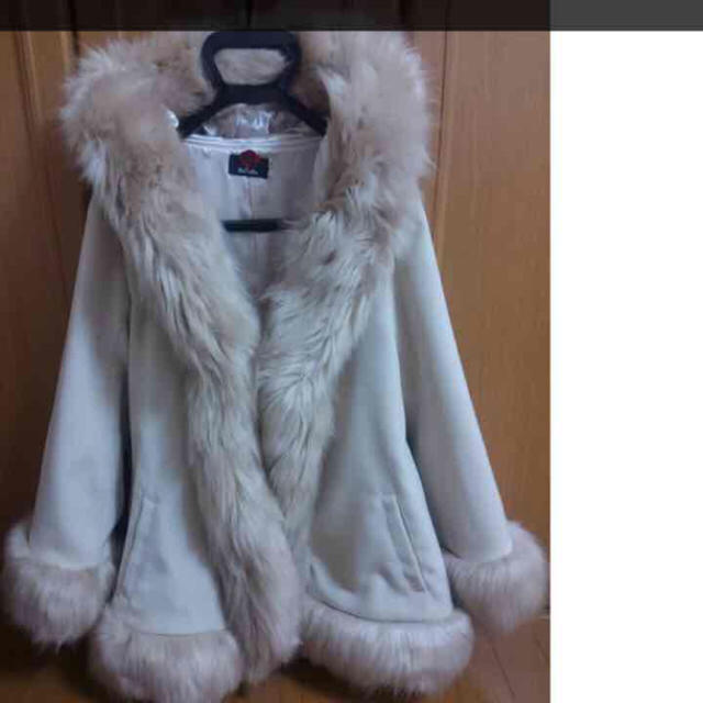 DaTuRa(ダチュラ)のdatura バブリーコート レディースのジャケット/アウター(毛皮/ファーコート)の商品写真
