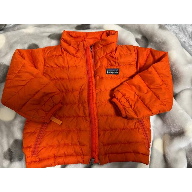 patagonia(パタゴニア)のパタゴニア  ライトダウン　18M キッズ/ベビー/マタニティのベビー服(~85cm)(ジャケット/コート)の商品写真