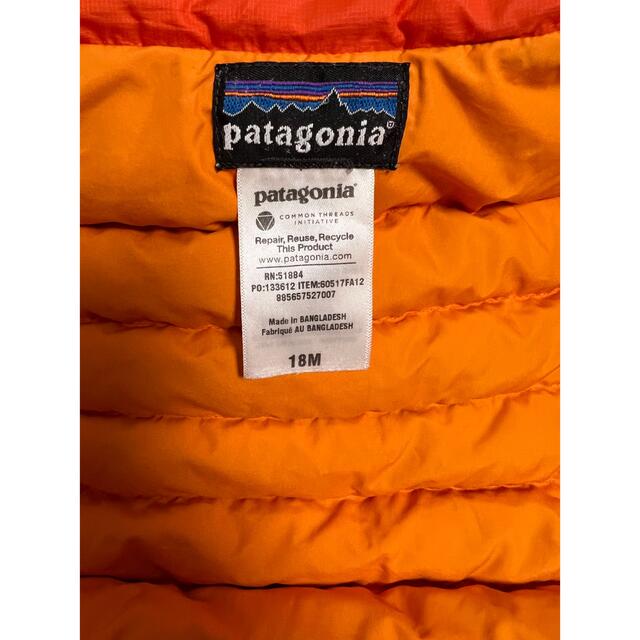 patagonia(パタゴニア)のパタゴニア  ライトダウン　18M キッズ/ベビー/マタニティのベビー服(~85cm)(ジャケット/コート)の商品写真