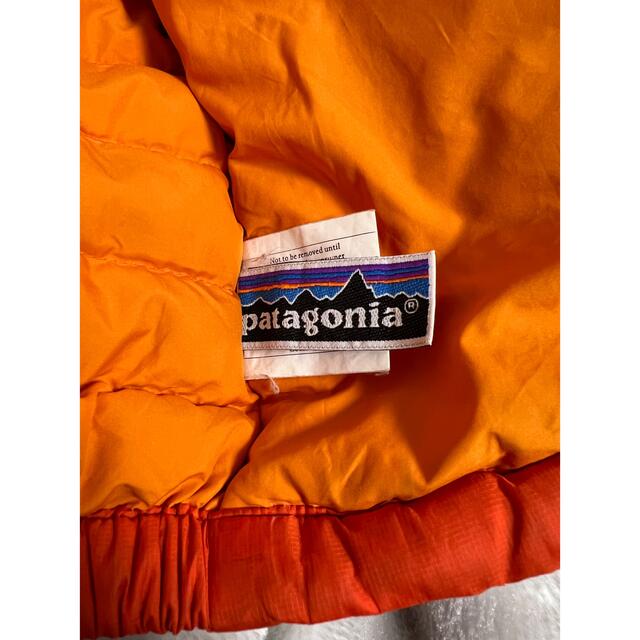 patagonia(パタゴニア)のパタゴニア  ライトダウン　18M キッズ/ベビー/マタニティのベビー服(~85cm)(ジャケット/コート)の商品写真