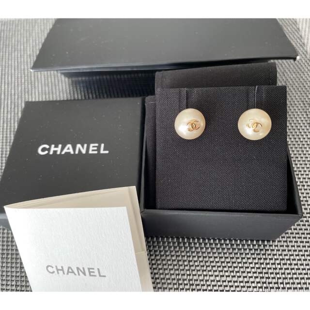 CHANEL♡パール　ロゴ　ピアス