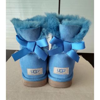 アグ(UGG)のUGG (アグ)☆リボン付ボアブーツ☆22cm(ブーツ)