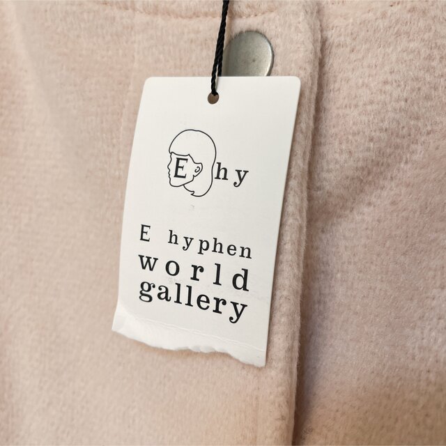 E hyphen world gallery(イーハイフンワールドギャラリー)の値下げ イーハイフンワールドギャラリー　ロングスタジャンブルゾン　ピンクベージュ レディースのジャケット/アウター(ブルゾン)の商品写真