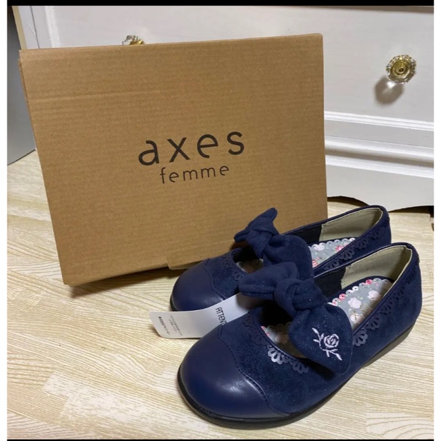 axes femme(アクシーズファム)のアクシーズファム☆新品 18.0  スエードパンプス フォーマル にも。 キッズ/ベビー/マタニティのキッズ靴/シューズ(15cm~)(その他)の商品写真