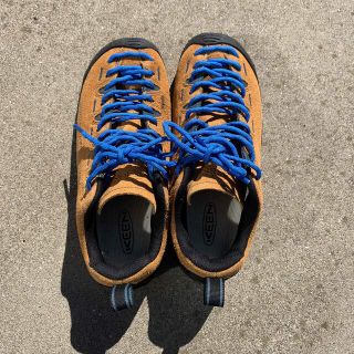 キーン(KEEN)のKEEN ジャスパーほぼ未使用品(登山用品)