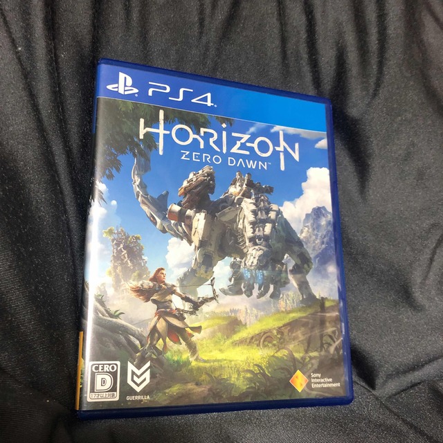 PlayStation4(プレイステーション4)のPS4 Horizon Zero Dawn 通常版  エンタメ/ホビーのゲームソフト/ゲーム機本体(家庭用ゲームソフト)の商品写真