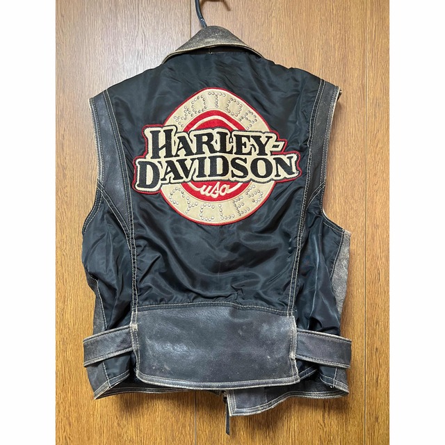 Harley Davidson(ハーレーダビッドソン)の【希少レア商品】ハーレーダビッドソン　牛革レザーベスト　ブラック　Lサイズ メンズのトップス(ベスト)の商品写真