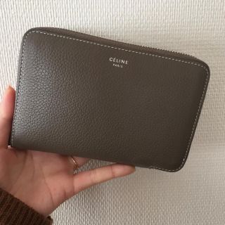 セリーヌ(celine)の#M様24日までお取り置き値下げ！セリーヌ ラウンドジップ 折りたたみ財布 美品(財布)