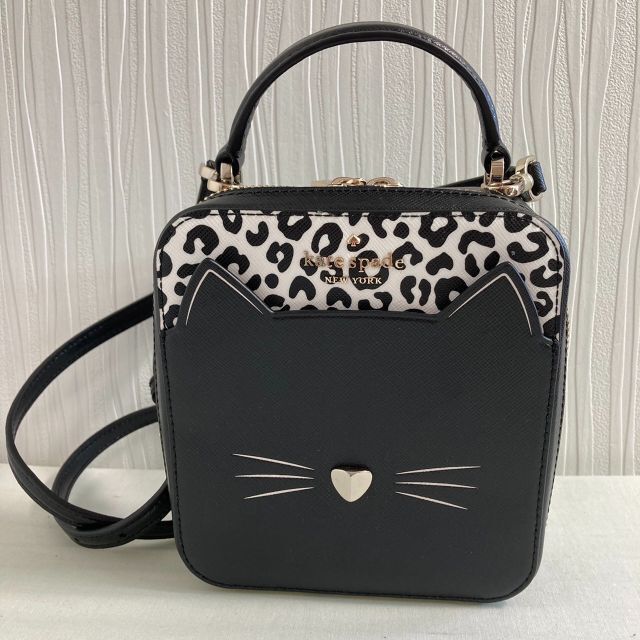 kate spade new york(ケイトスペードニューヨーク)のkate spade ケイトスペード ショルダーバッグ 斜めがけ 猫 豹柄 レディースのバッグ(ショルダーバッグ)の商品写真