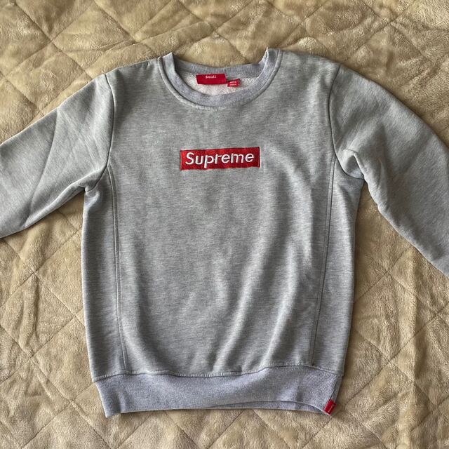 Supreme(シュプリーム)のsupreme トレーナー レディースのトップス(パーカー)の商品写真