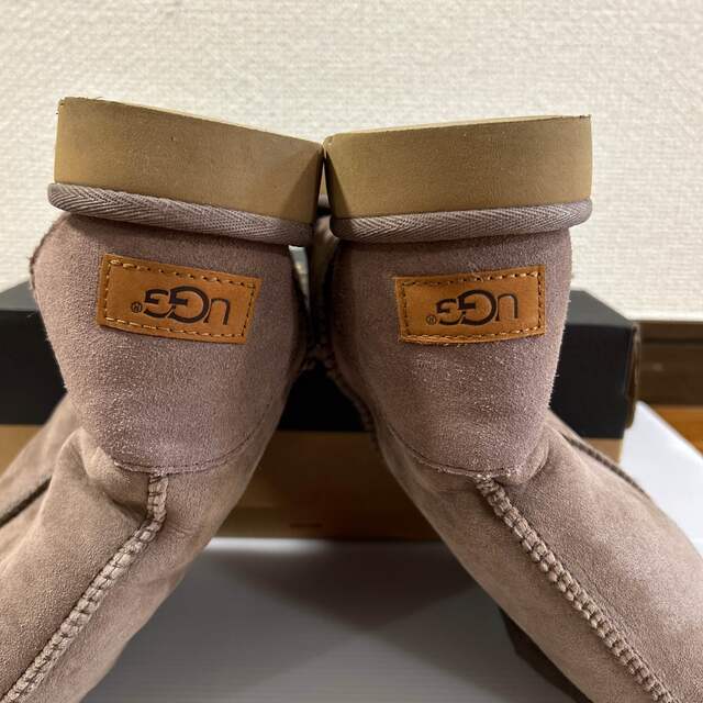 UGG(アグ)のアグ　クラシックショート レディースの靴/シューズ(ブーツ)の商品写真