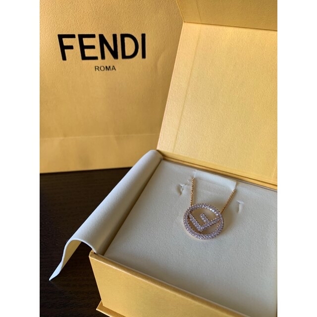 FENDI   エフイズフェンディネックレス