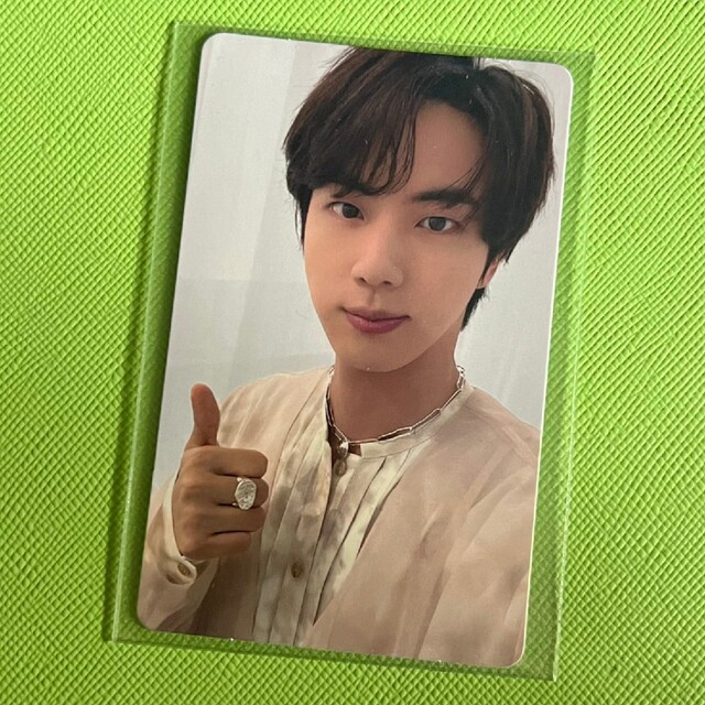 防弾少年団(BTS)(ボウダンショウネンダン)のBTS proof compact ランダム トレカ jin ジン エンタメ/ホビーのタレントグッズ(アイドルグッズ)の商品写真