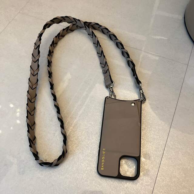 ESTNATION(エストネーション)のBANDOLIER バンドリヤー11pro レア スマホ/家電/カメラのスマホアクセサリー(iPhoneケース)の商品写真