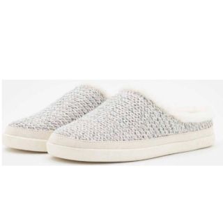 トムズ(TOMS)のTOMS  SAGE  White Cozy Sweater Knit (スリッポン/モカシン)