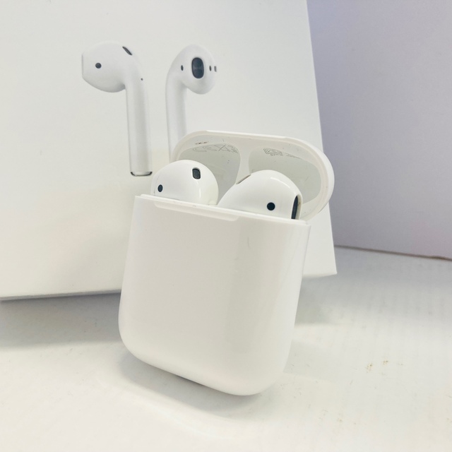 Apple  アップル　エアーポッズ　AirPods  MV7N2J/A