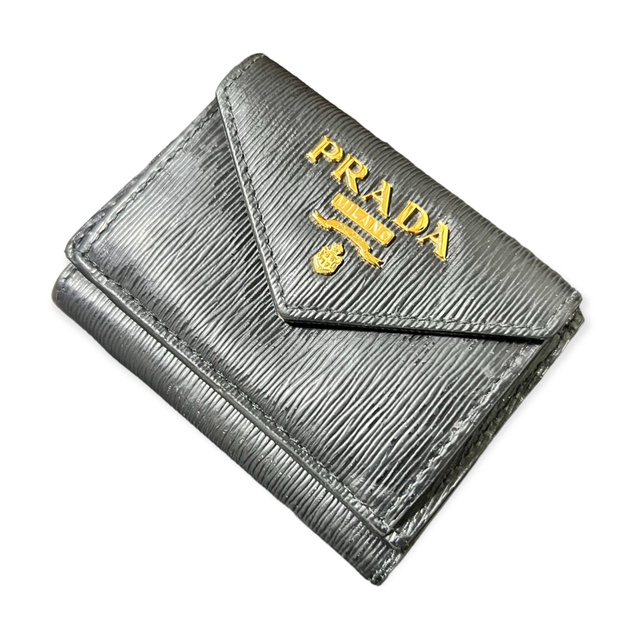 プラダ　PRADA  三つ折り財布　コンパクト　ウォレット　ブラック