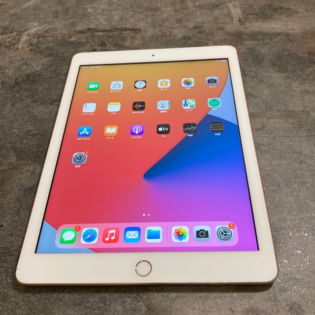 12234T iPad6世代　32GB GOLD Wi-Fi ジャンク品のサムネイル