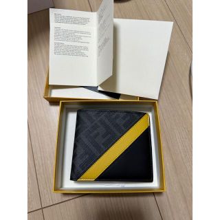 フェンディ(FENDI)のFendi 折畳財布　カード入れ　SALE 最終値下げ(折り財布)