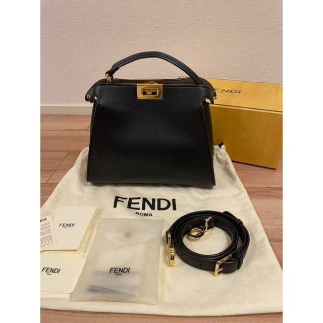 FENDI - 超美品★フェンディ ピーカブー エッセンシャリー ブラック