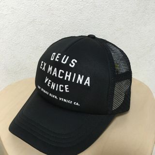 デウスエクスマキナ(Deus ex Machina)のDeus ex Machina　VENICE ADDRESS TRUCKER　(キャップ)