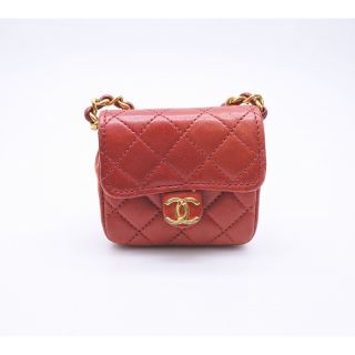 シャネル(CHANEL)の[USED/中古]CHANEL シャネル ポーチ ヴィンテージ ミニミニマトラッセ バッグチャーム ウエストバッグ ポーチ 小物入れ レッド ゴールド レザー 中古 ai-tdc-000939-4e(ポーチ)