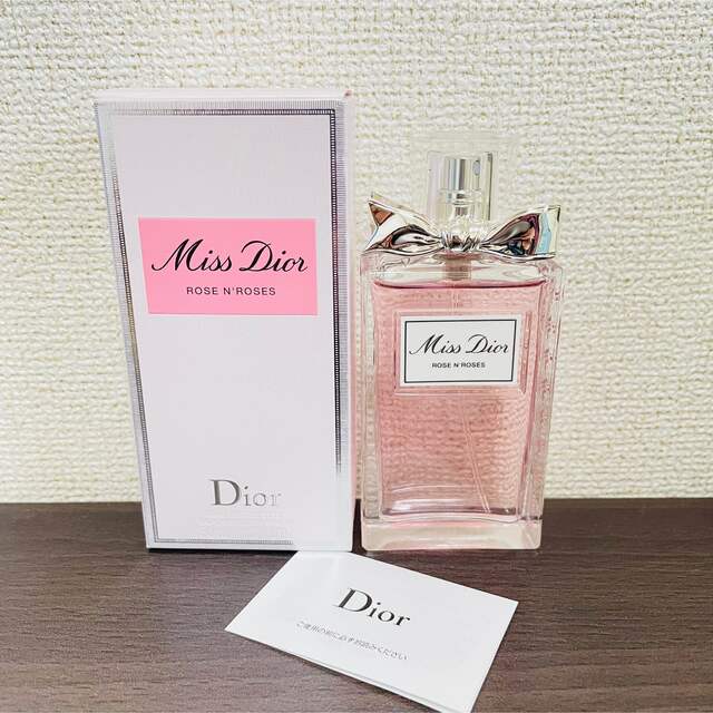 ミスディオール  rose in roses  オードゥトアレ　　50ml