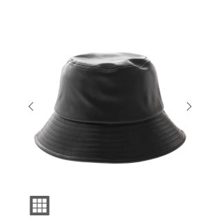 お値下げ中！FAKE LEATHER BUCKET HAT バケットハット(ハット)