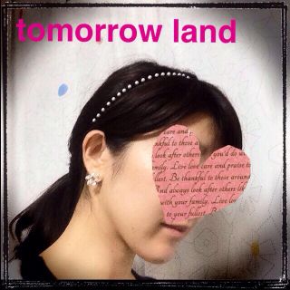 トゥモローランド(TOMORROWLAND)のトゥモローランド☆パールヘアバンド(ヘアバンド)