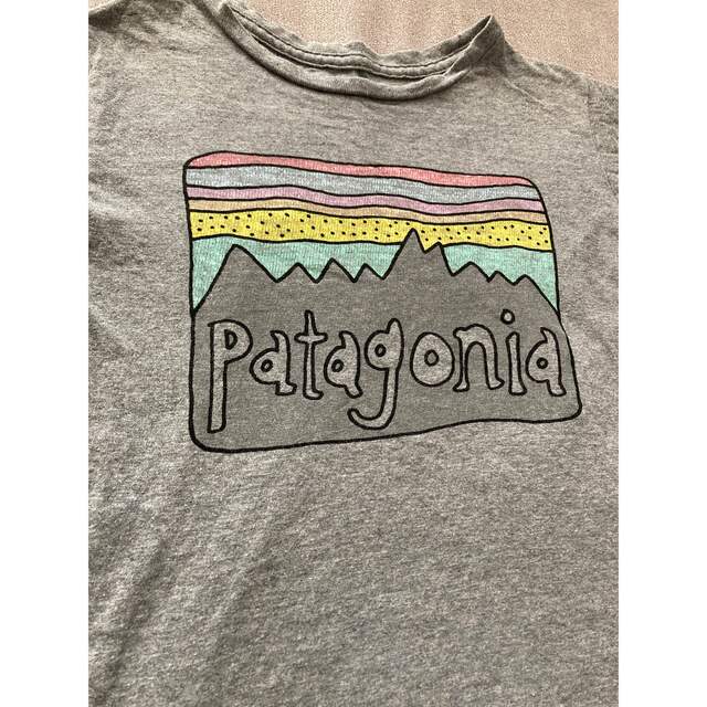 patagonia(パタゴニア)のパタゴニア　キッズ　Tシャツ　５Ｔ キッズ/ベビー/マタニティのキッズ服男の子用(90cm~)(Tシャツ/カットソー)の商品写真