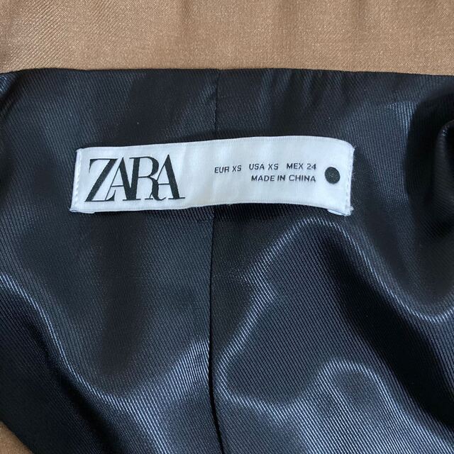 ZARA(ザラ)のZARA ダブルブレスト オーバーサイズジャケット ブラウン  レディースのジャケット/アウター(テーラードジャケット)の商品写真