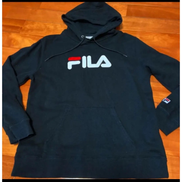 L AKTR × FILA パーカー