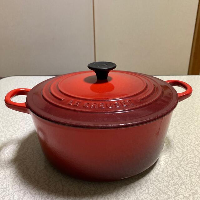LE CREUSET鍋　22cmキッチン/食器