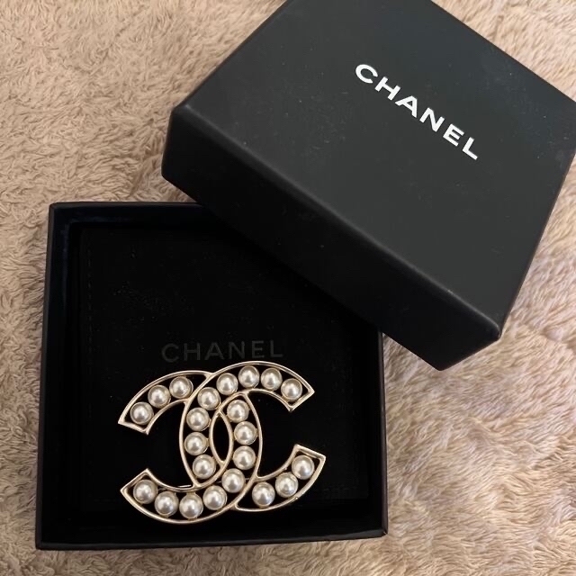 CHANEL ブローチ