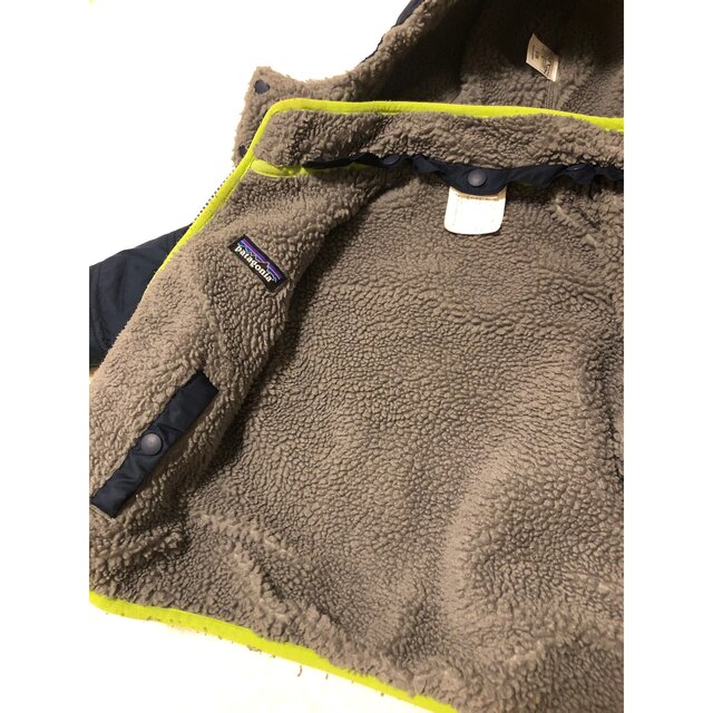 patagonia(パタゴニア)のpatagonia キッズリバーシブルジャケット　 キッズ/ベビー/マタニティのベビー服(~85cm)(ジャケット/コート)の商品写真