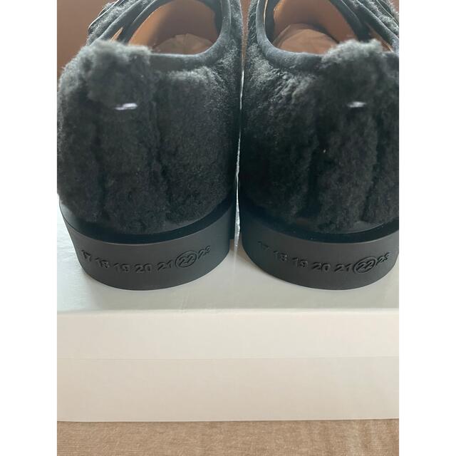 Maison Martin Margiela(マルタンマルジェラ)の黒42新品 メゾン マルジェラ ファー ストラップ モンク シューズ ブラック メンズの靴/シューズ(ブーツ)の商品写真