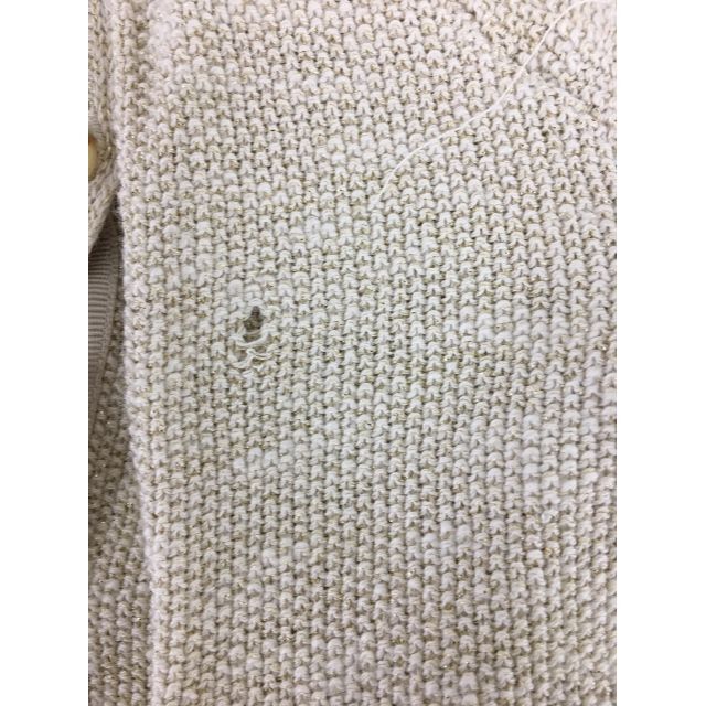 ZARA(ザラ)の腰紐フラワーカーディガン　ベージュ　98cm　2-3歳向け　ZARA　キッズ　新 キッズ/ベビー/マタニティのキッズ服女の子用(90cm~)(カーディガン)の商品写真