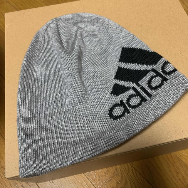 adidas(アディダス)のadidas ニット キャップ グレー  メンズの帽子(キャップ)の商品写真